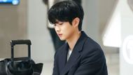 Choi Woo-shik as Kim Woo-joo (Image via X @SBSNOW)